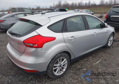 2017 Ford Focus Se z USA, uszkodzony, nr VIN 1FADP3K27HL229174
